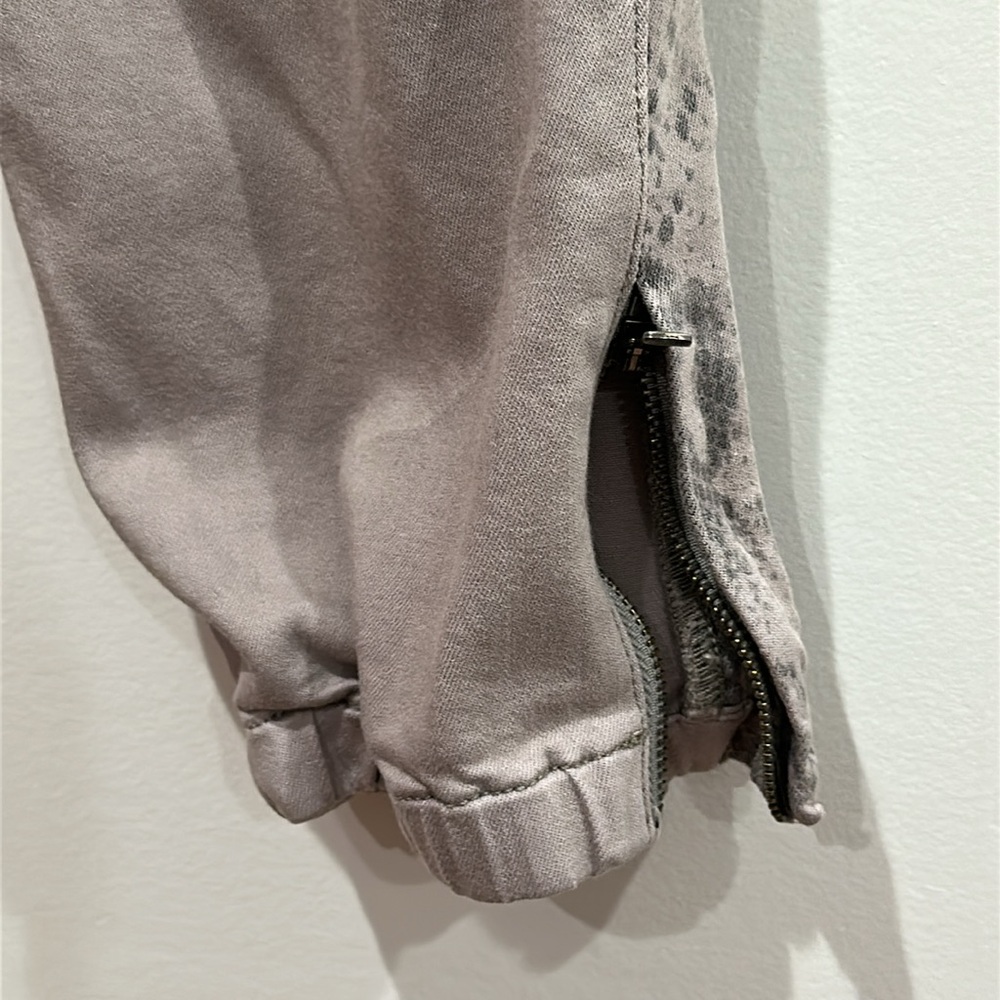 Final Sale 🔥Paige Women's Mayslie Jogger Size 27 - Picture 8 of 13